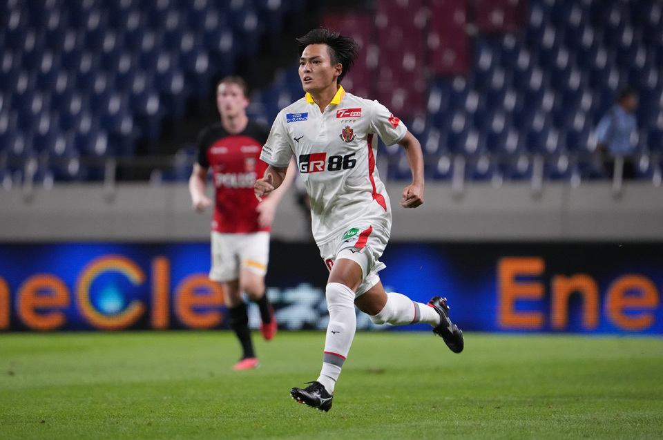 日职的榜首, 取胜, 浦和则仍然 日职的榜首, 取胜, 浦和则仍然