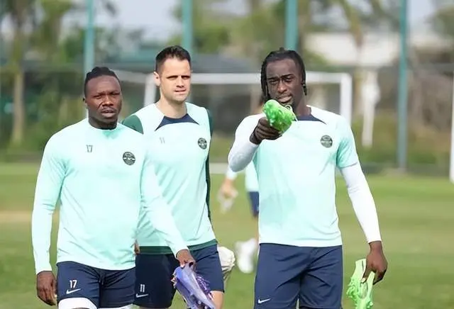 AA, 配合默契, class