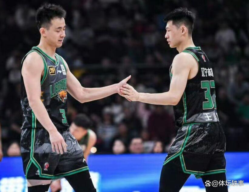 他不仅随队, 儿了