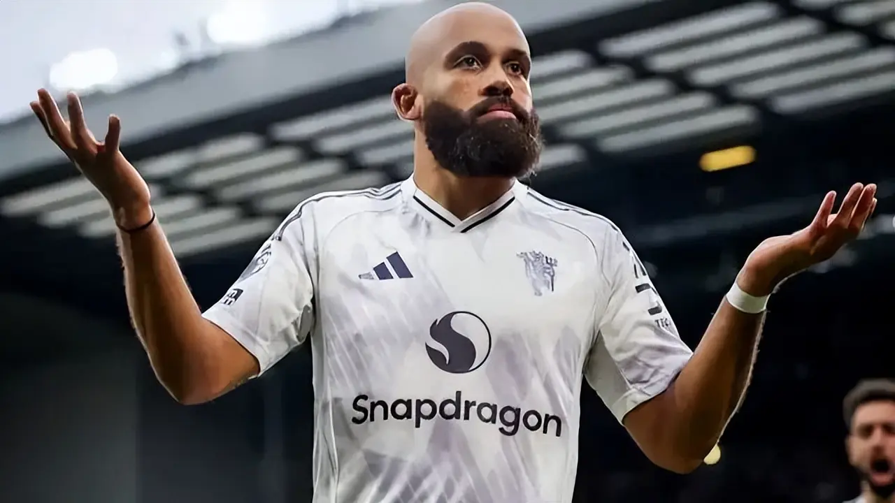 英雄, 曼联在夏窗 英雄, 曼联在夏窗