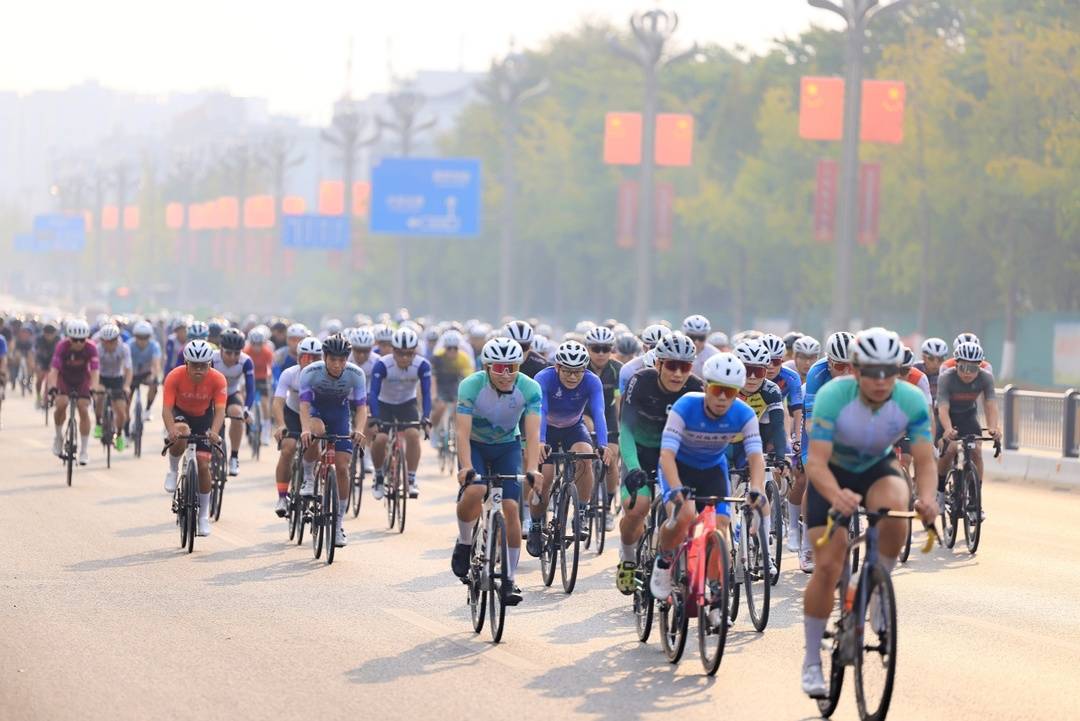 持不仅体现, 万游客, class 持不仅体现, 万游客, class